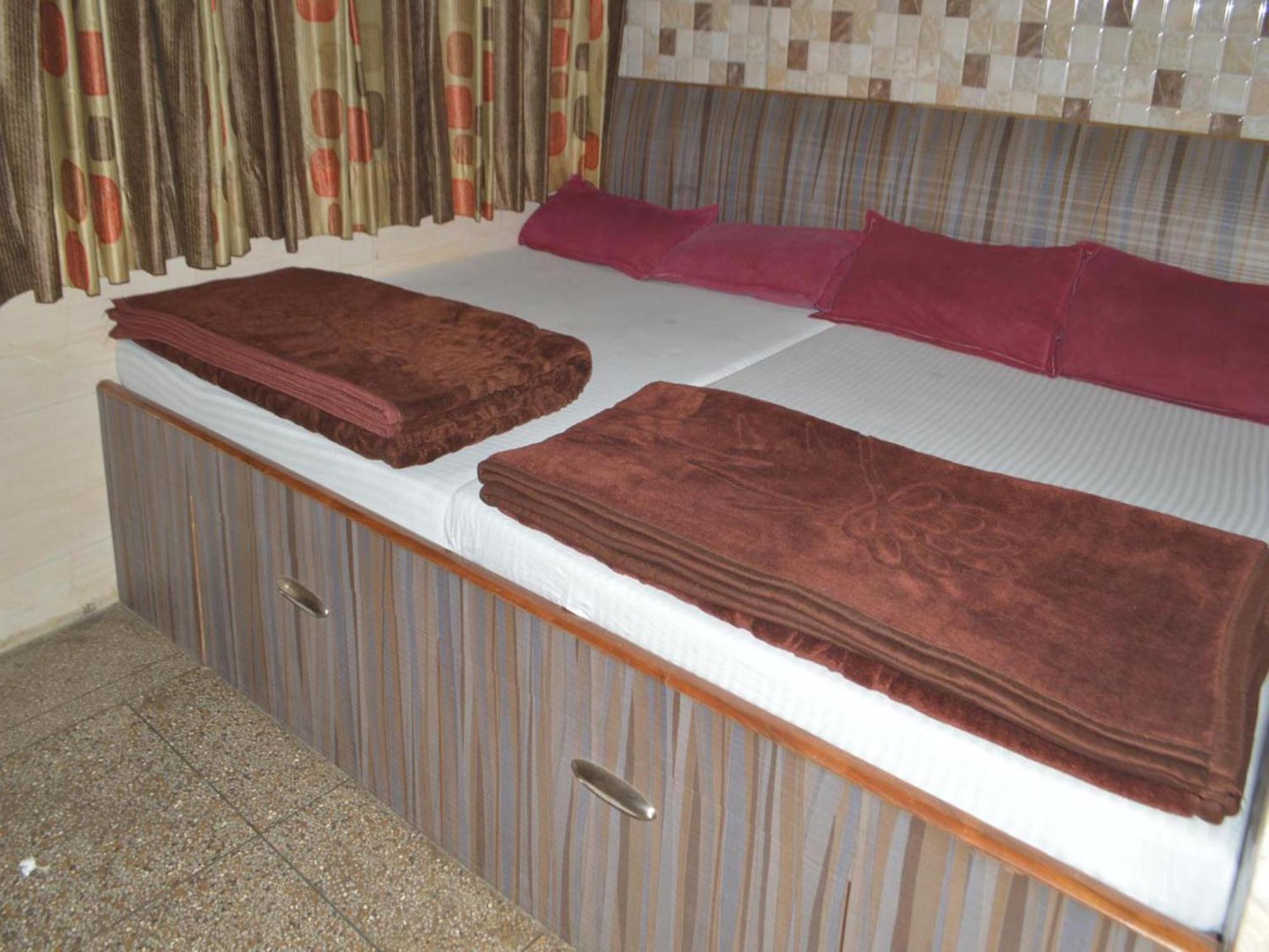 Ajanta Hotel 100 Mtrs Railway Station & 400 Mtrs Dargah Ádzsmir Kültér fotó