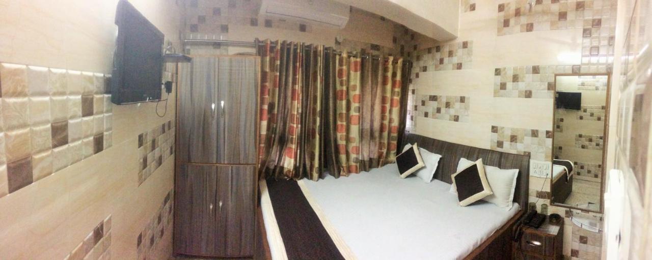 Ajanta Hotel 100 Mtrs Railway Station & 400 Mtrs Dargah Ádzsmir Kültér fotó
